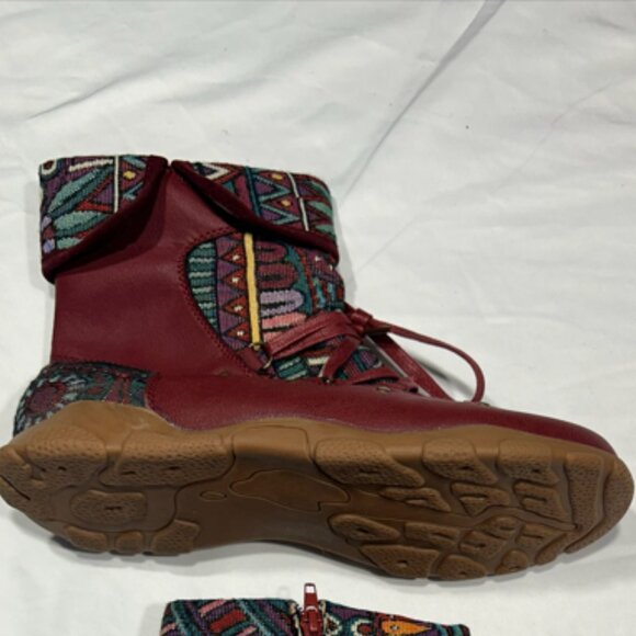 New Short Boots Size 10 - Picture 3 of 9